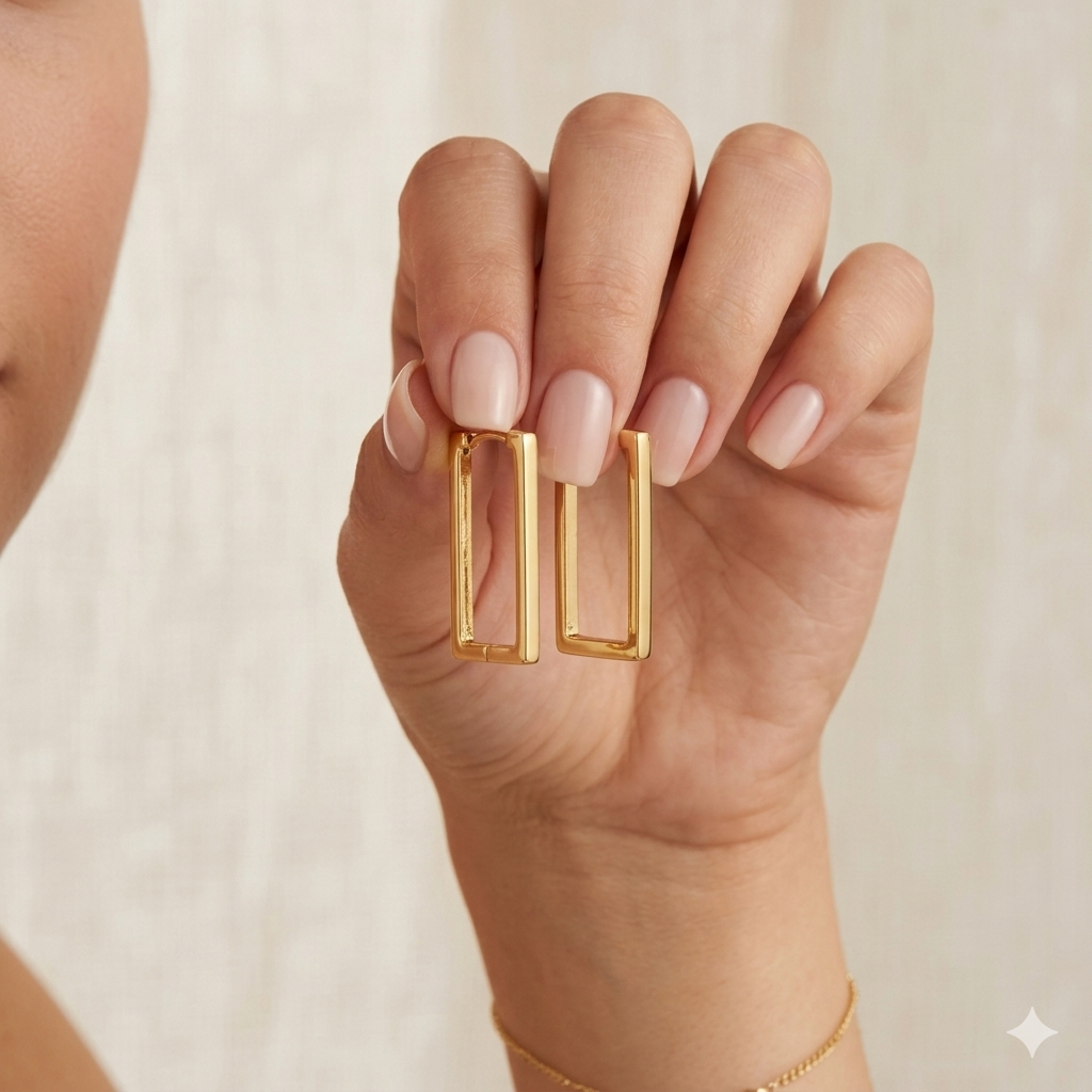 18k Gold Thin Rec Loop Earrings