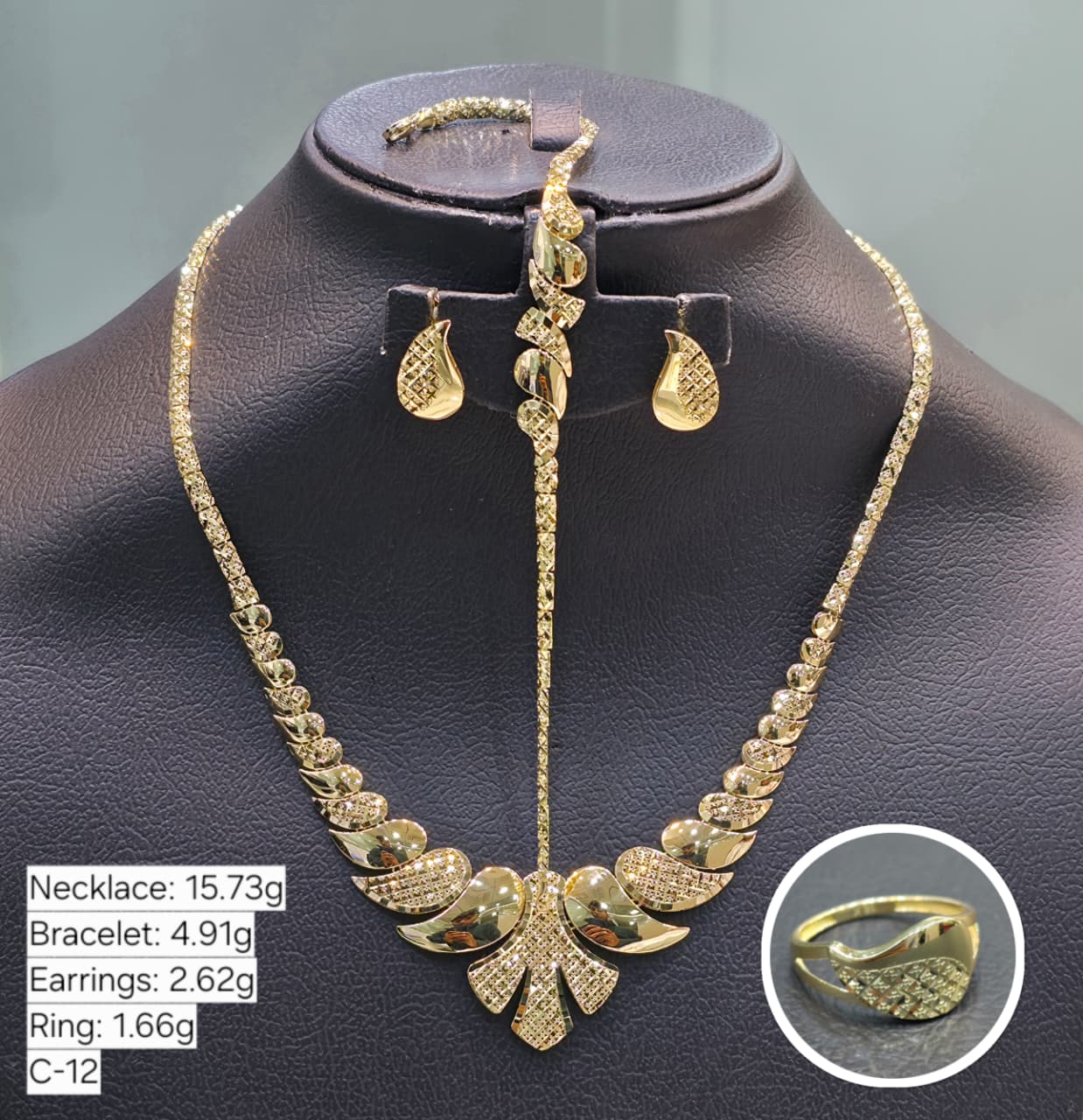 18k Gold Teardrop Inspired Jewelry Set